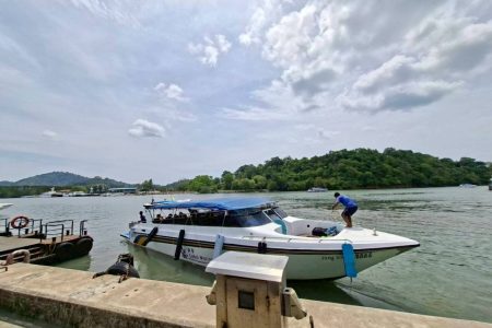 Speedboat Transfer to Phi Phi Island