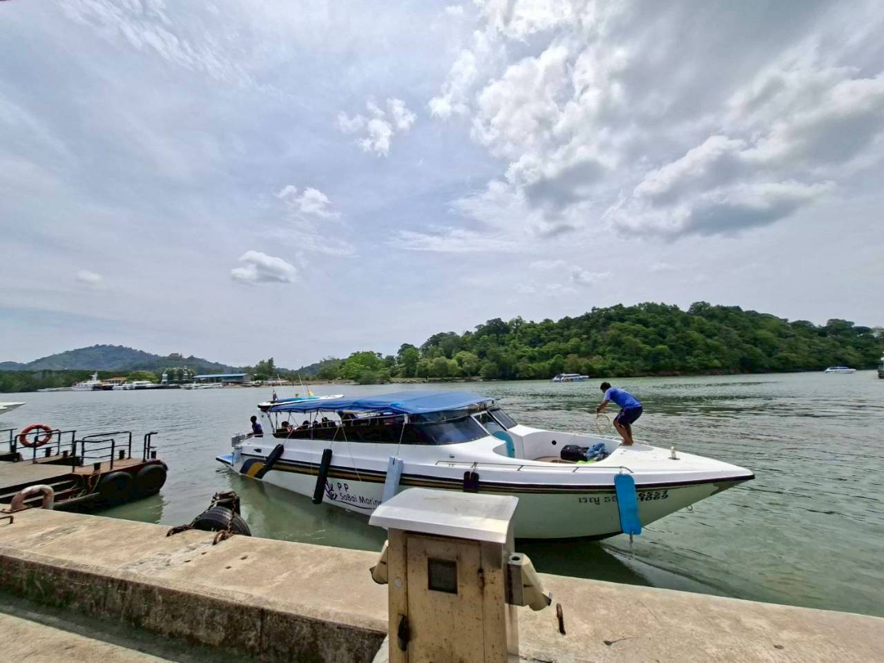 Speedboat Transfer to Phi Phi Island